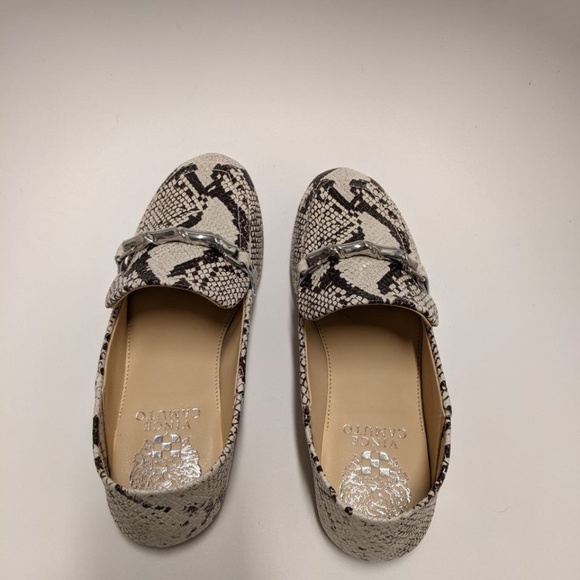 NEW Vince Camuto Perenna Leather Slip on Loafers Size 5 - Picture 4 of 9